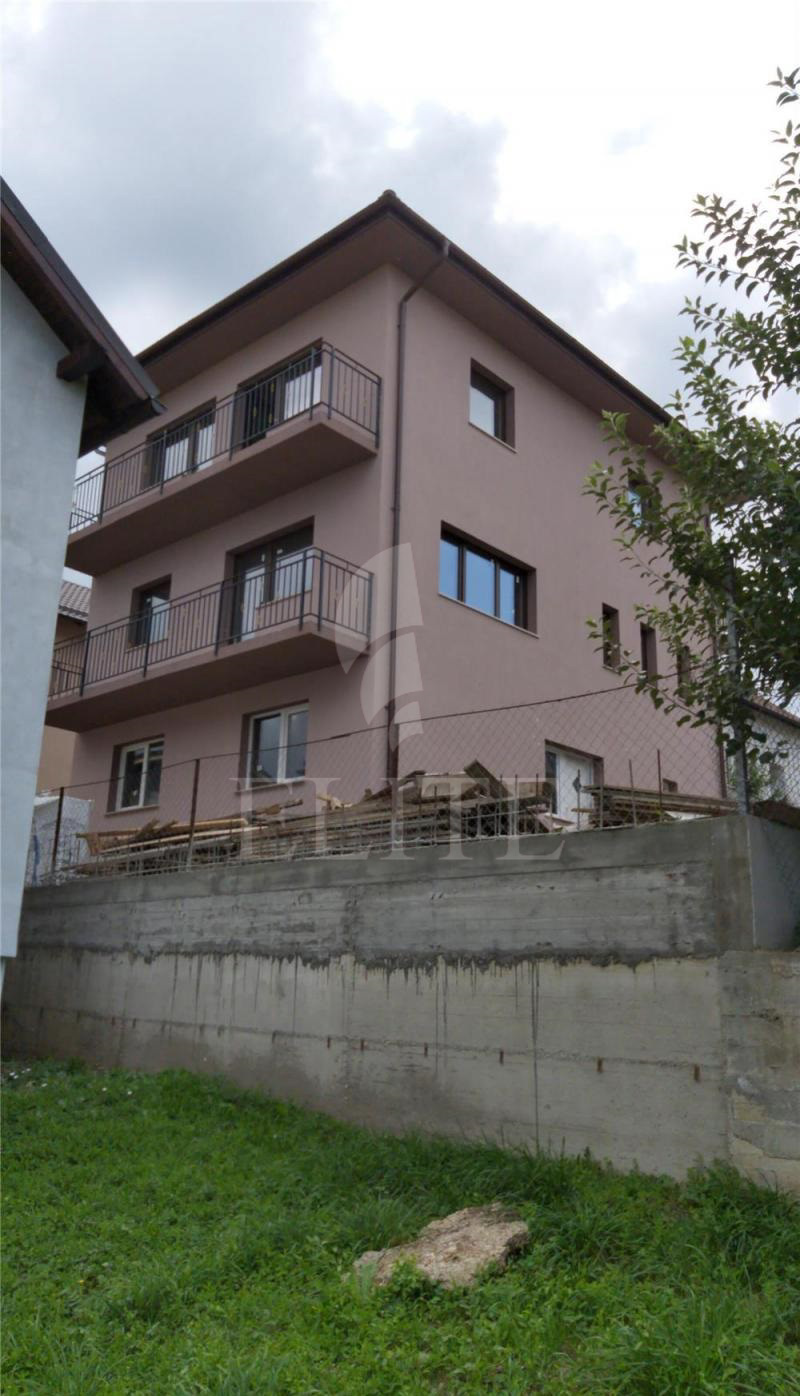 Casa 4 camere în zona DEZMIR-711621