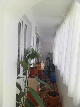 Apartament 3 camere în zona Lombului-724106