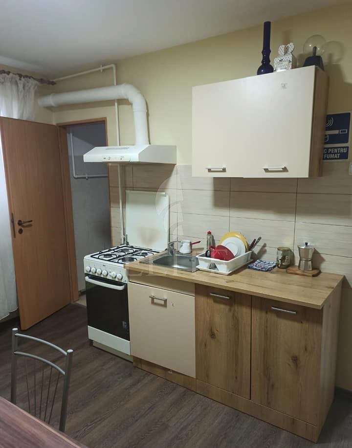 Apartament 3 camere în zona GHEORGHENI-804741