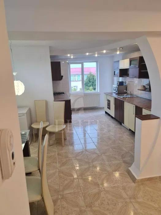 Apartament 4 camere în zona LUNII-942296