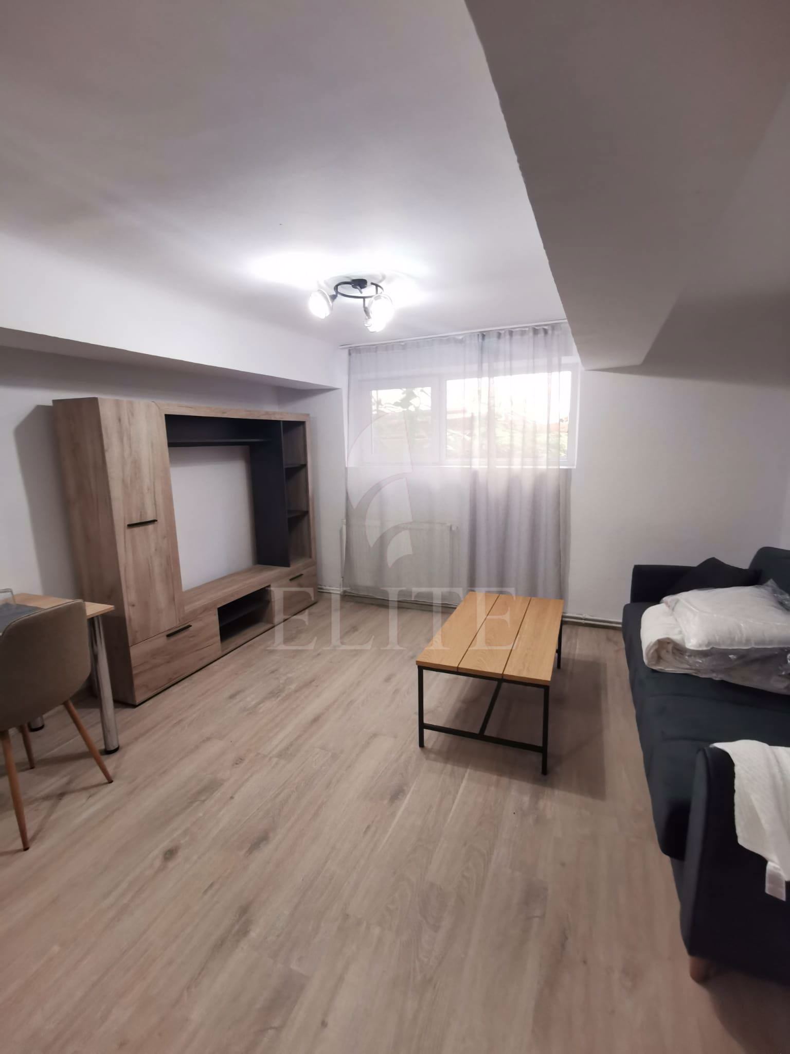 Apartament 2 camere în zona CENTRALA-953409