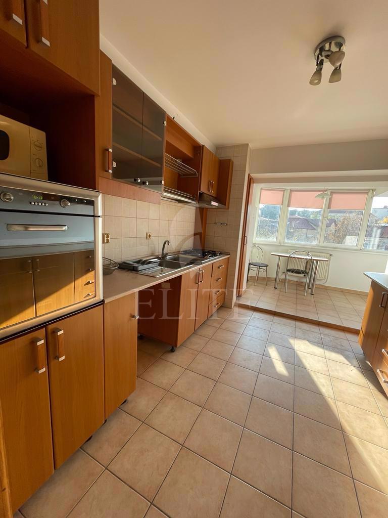 Apartament 4 camere în zona GHEORGHENI-962413