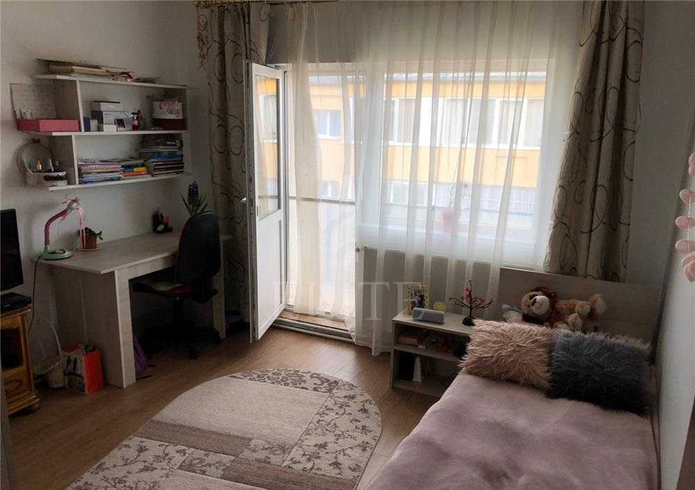 Apartament 3 camere în zona Fabricii-963244