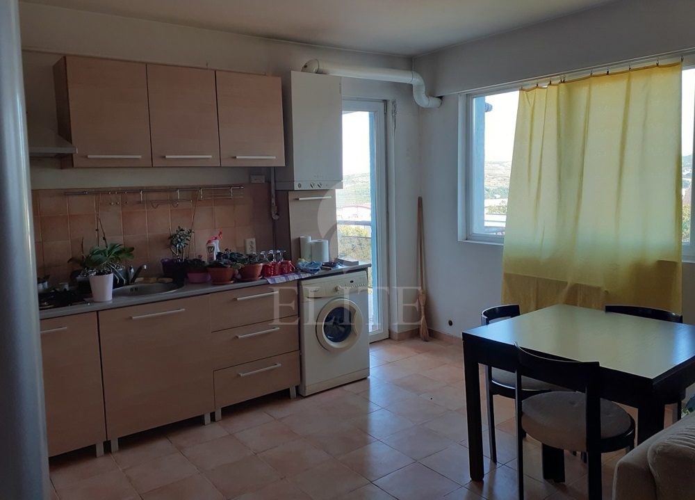 Apartament 2 camere în zona COMPLEX  DIANA-963810