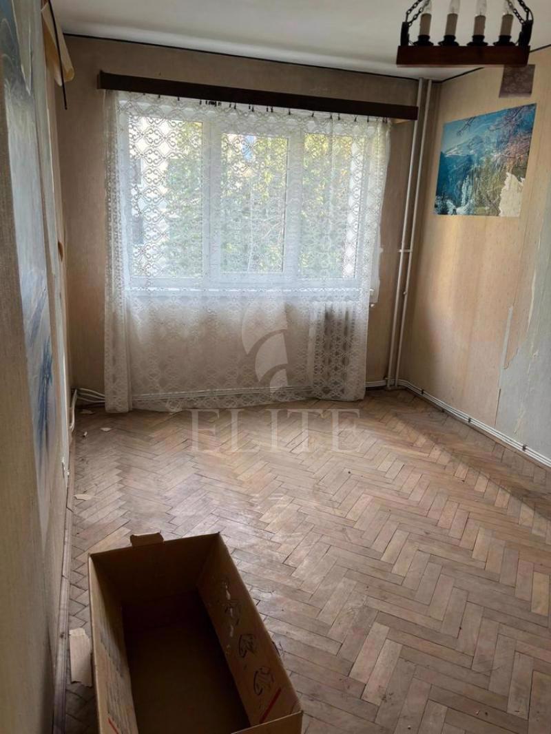 Apartament 4 camere în zona HERMES-964693