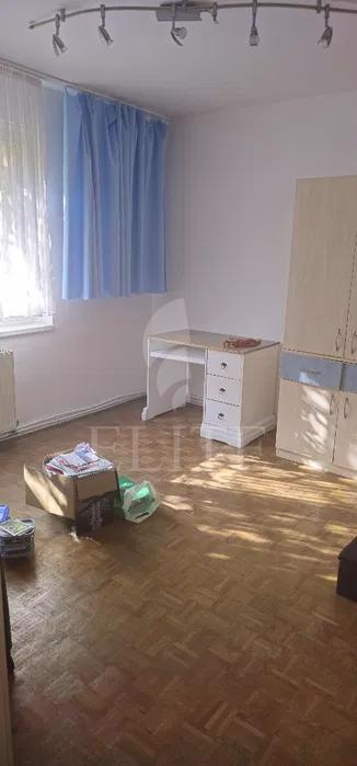 Apartament 3 camere în zona GRUIA-972798