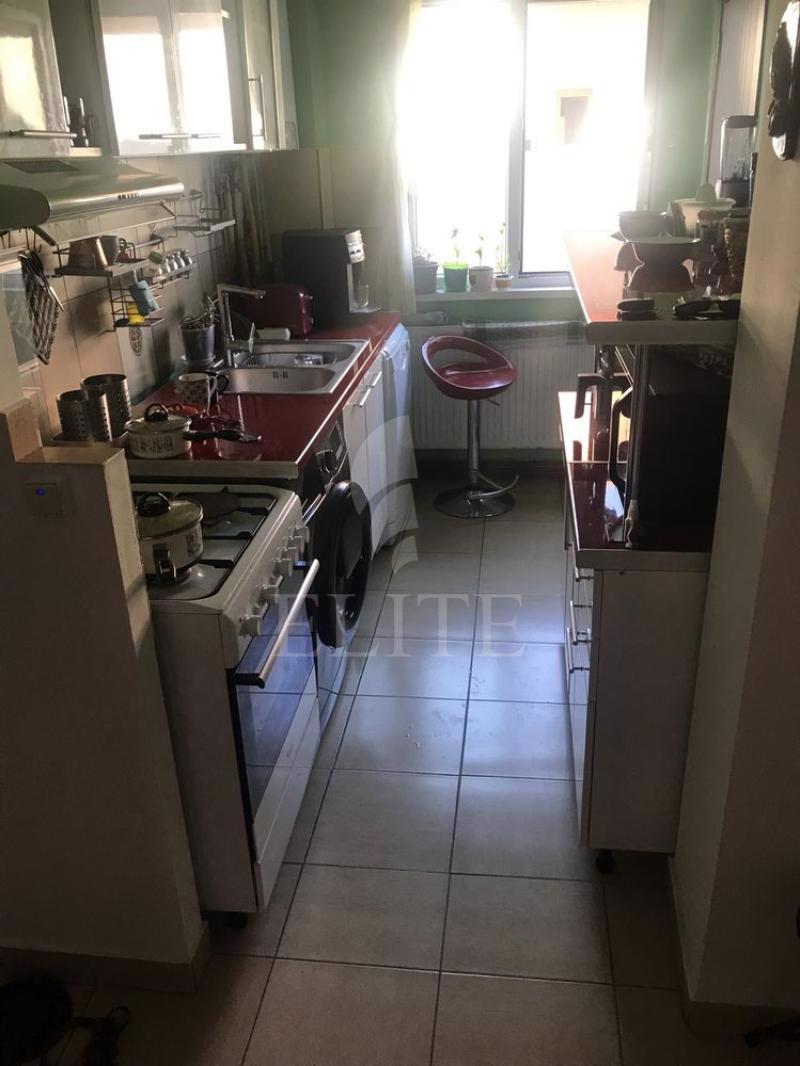 Apartament 3 camere în zona GHEORGHENI-973280