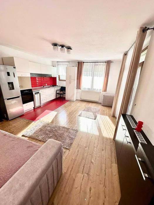 Apartament 2 camere în zona CAMPULUI-977433