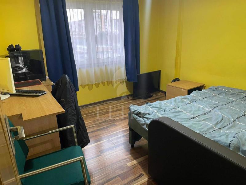 Apartament 4 camere în zona MANASTUR-978299