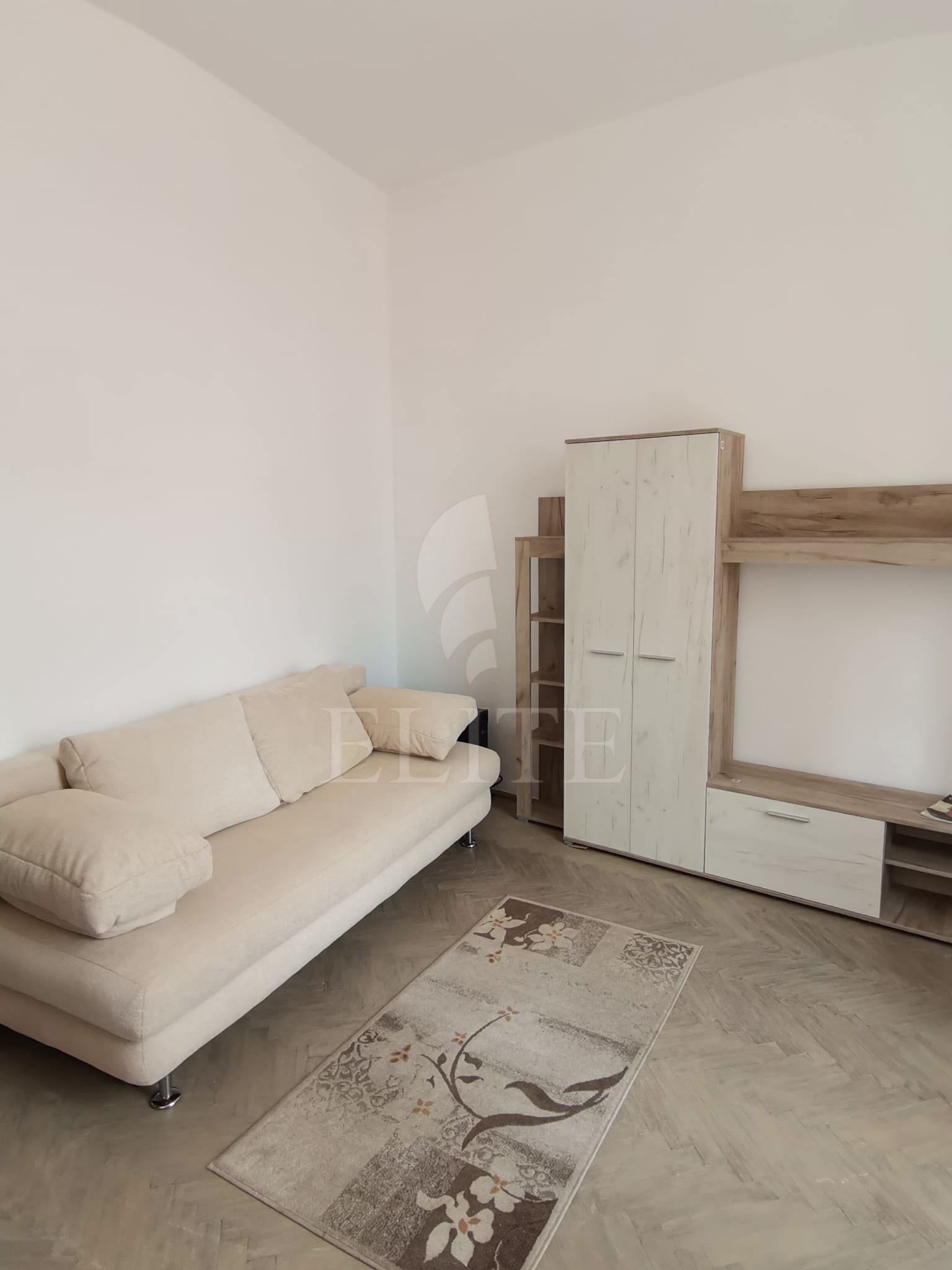 Apartament 3 camere în zona ULTRACENTRALA-979078