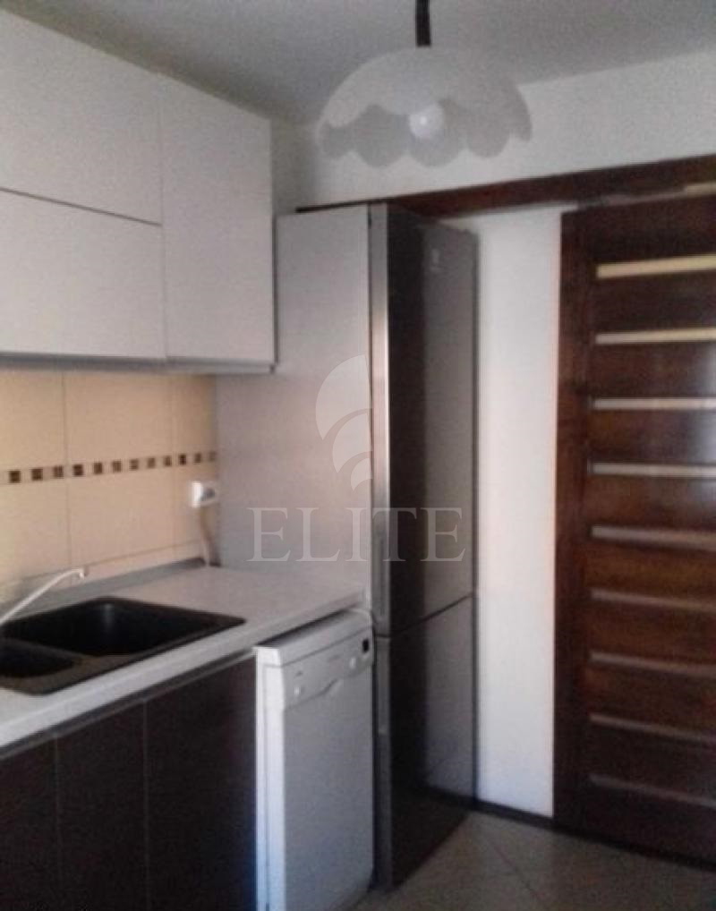 Apartament 4 camere în zona Pata-980358