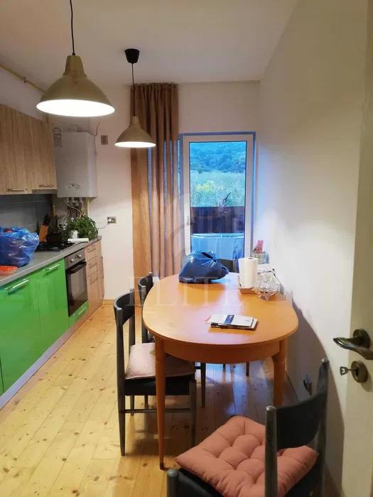 Apartament 3 camere în zona CAMPULUI-980659