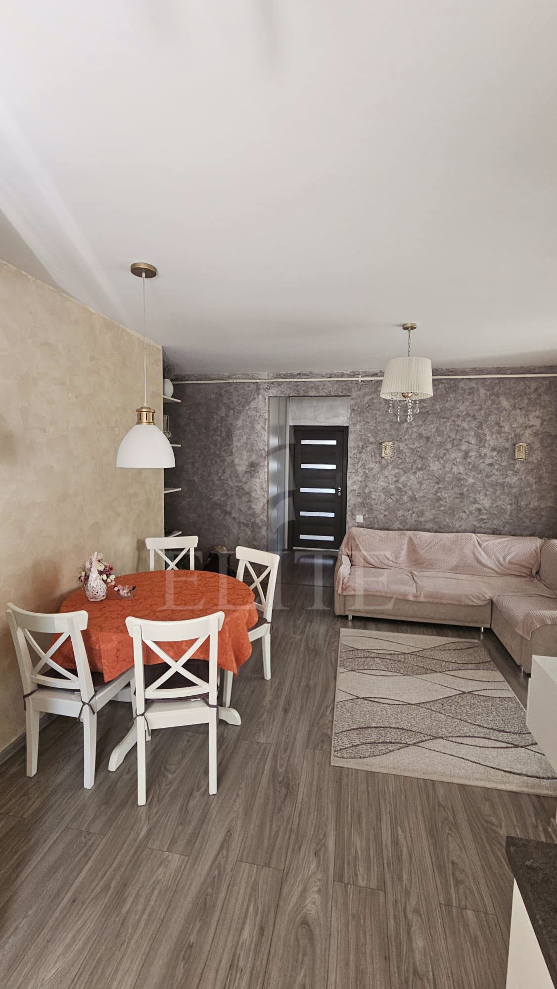 Apartament 3 camere în zona Borhanci-983266