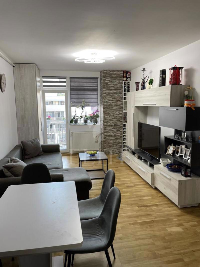 Apartament 3 camere în zona OASULUI-990688