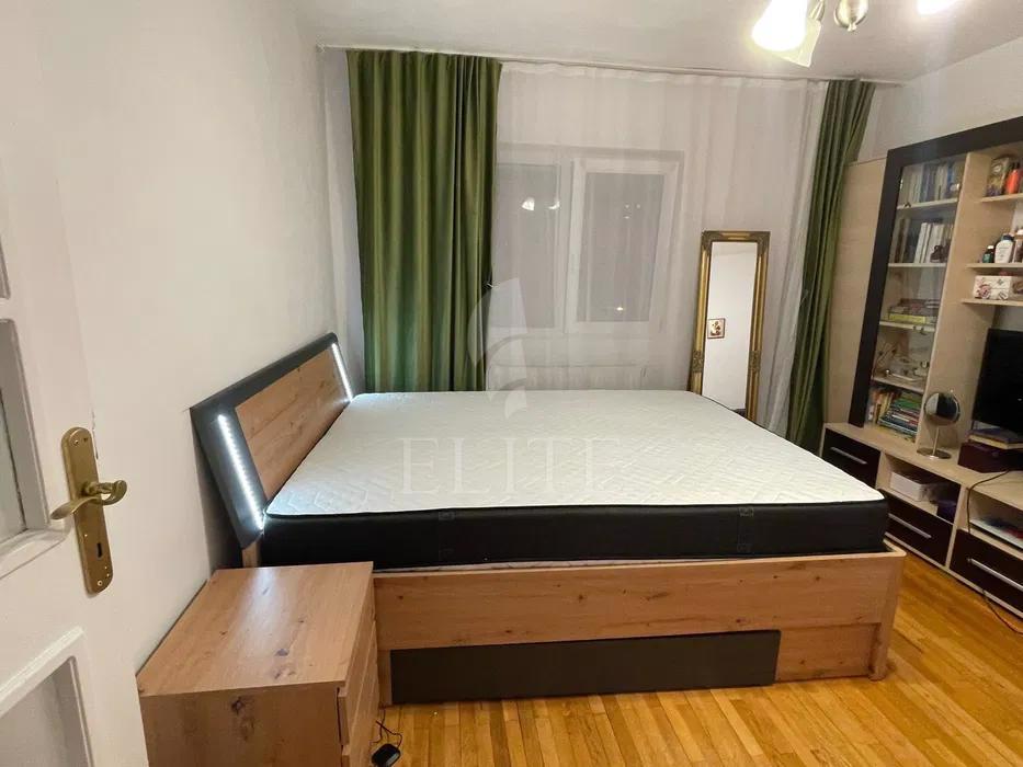 Apartament 3 camere în zona GHEORGHE DIMA-990964