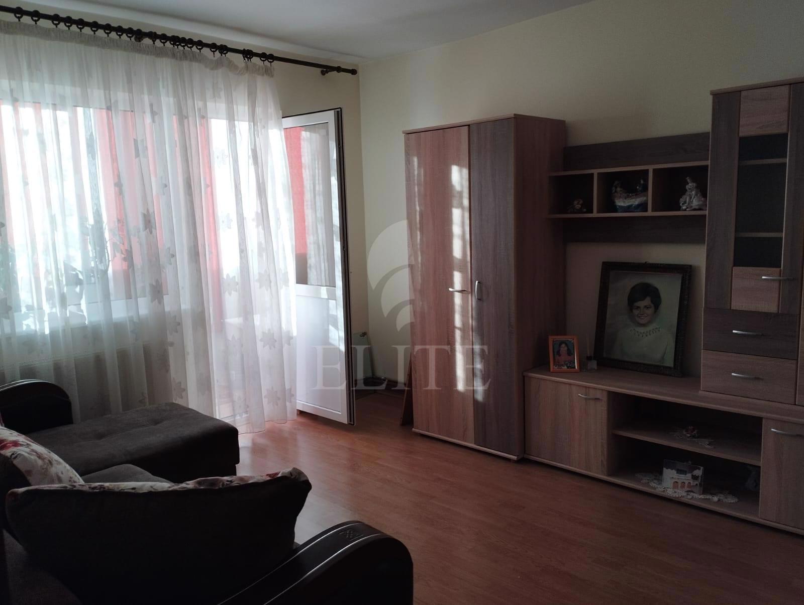 Apartament 3 camere în zona SIRENA-992159