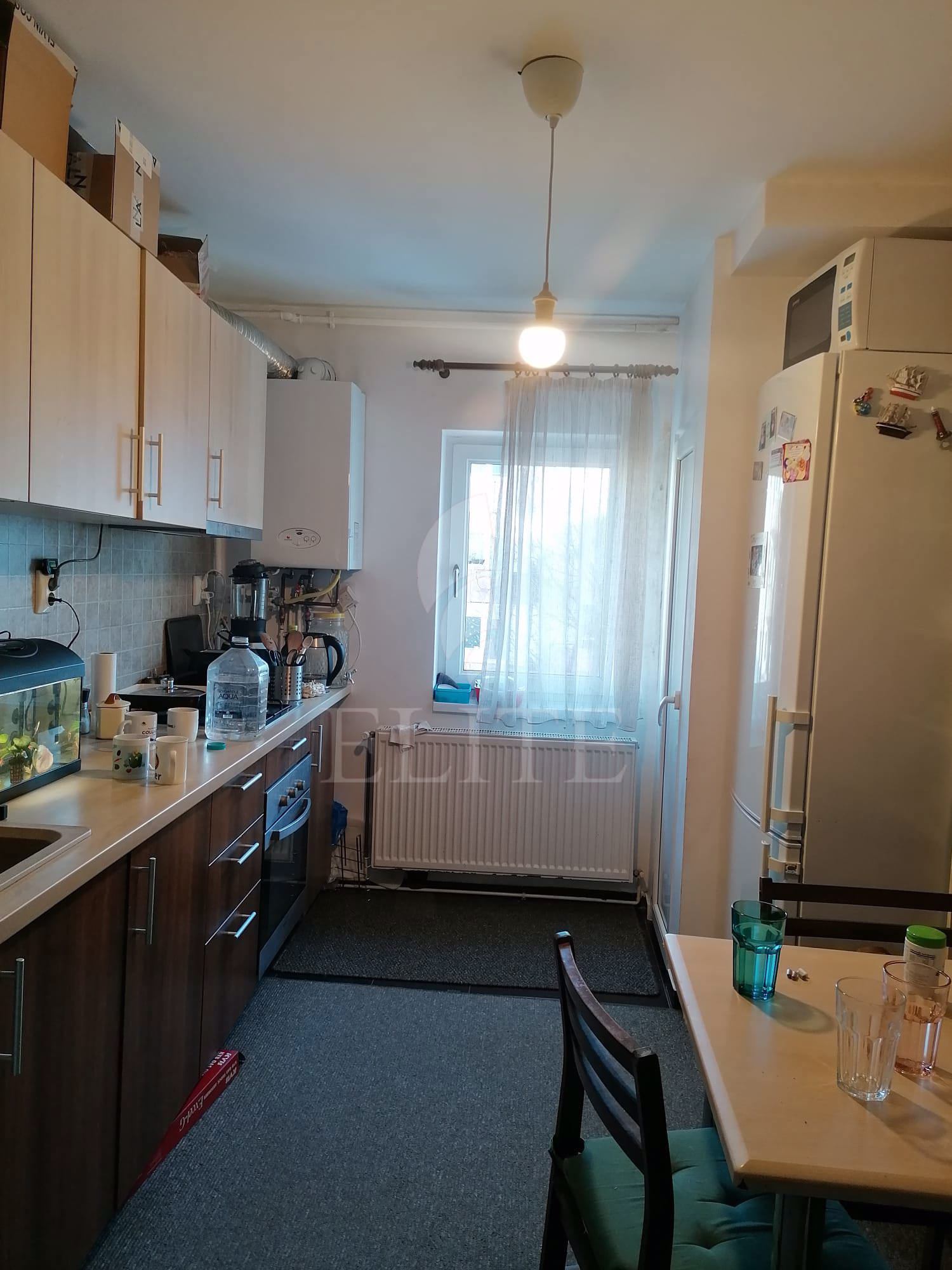 Apartament 3 camere în zona Mogosoaia-992498