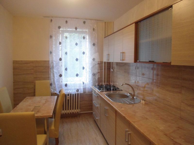 Apartament 3 camere în zona unirii-992505